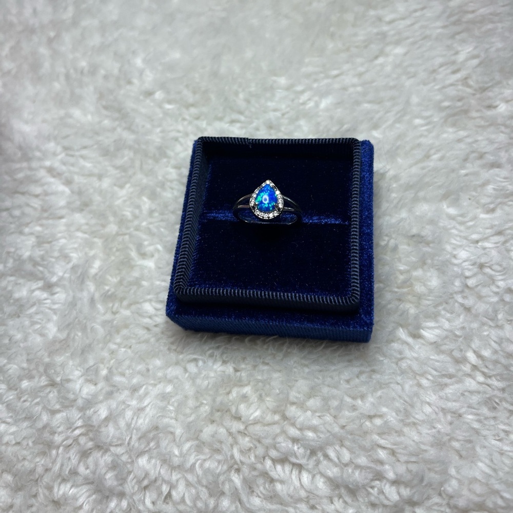 NEW Turquoise Teardrop Ring